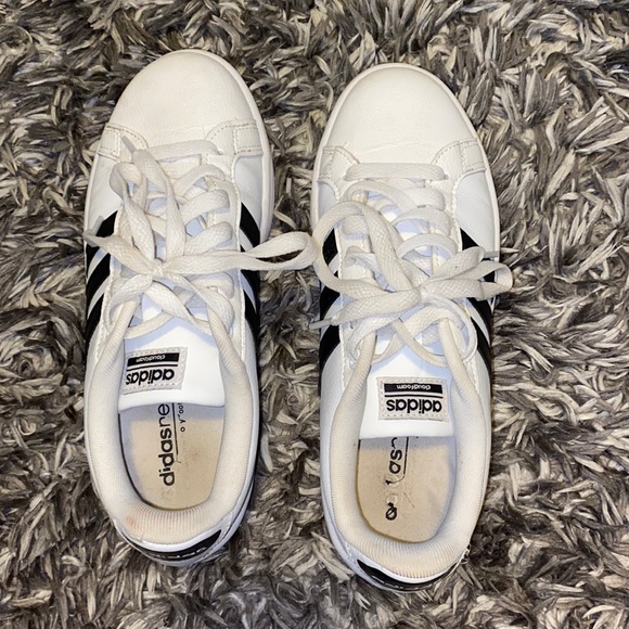 Adidas cloud foam shoes - Picture 1 of 5